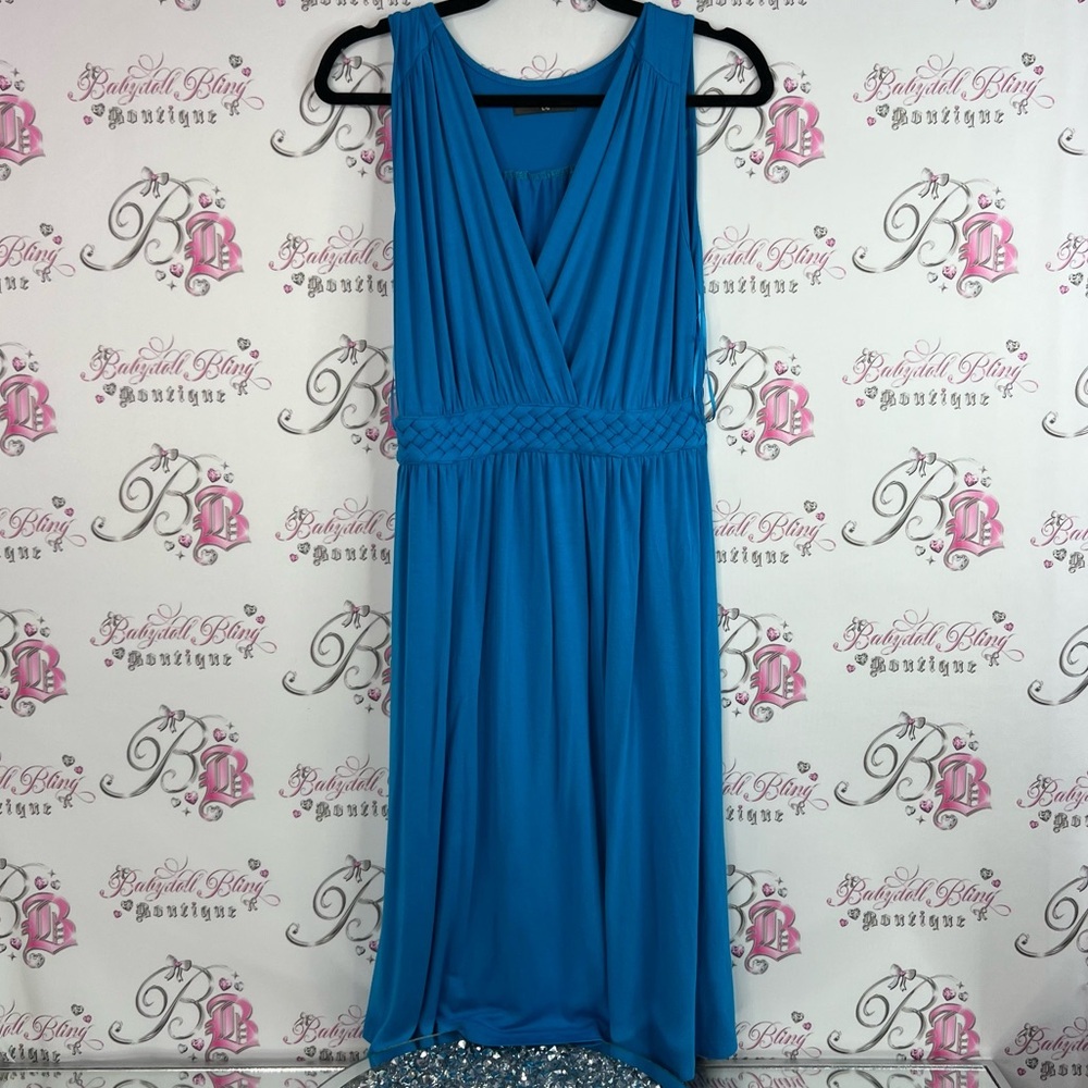 Denver Hayes dress braided design Vneck pleated Vibrant Blue Midi Dress